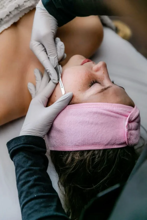 Limpieza con Dermaplaning
